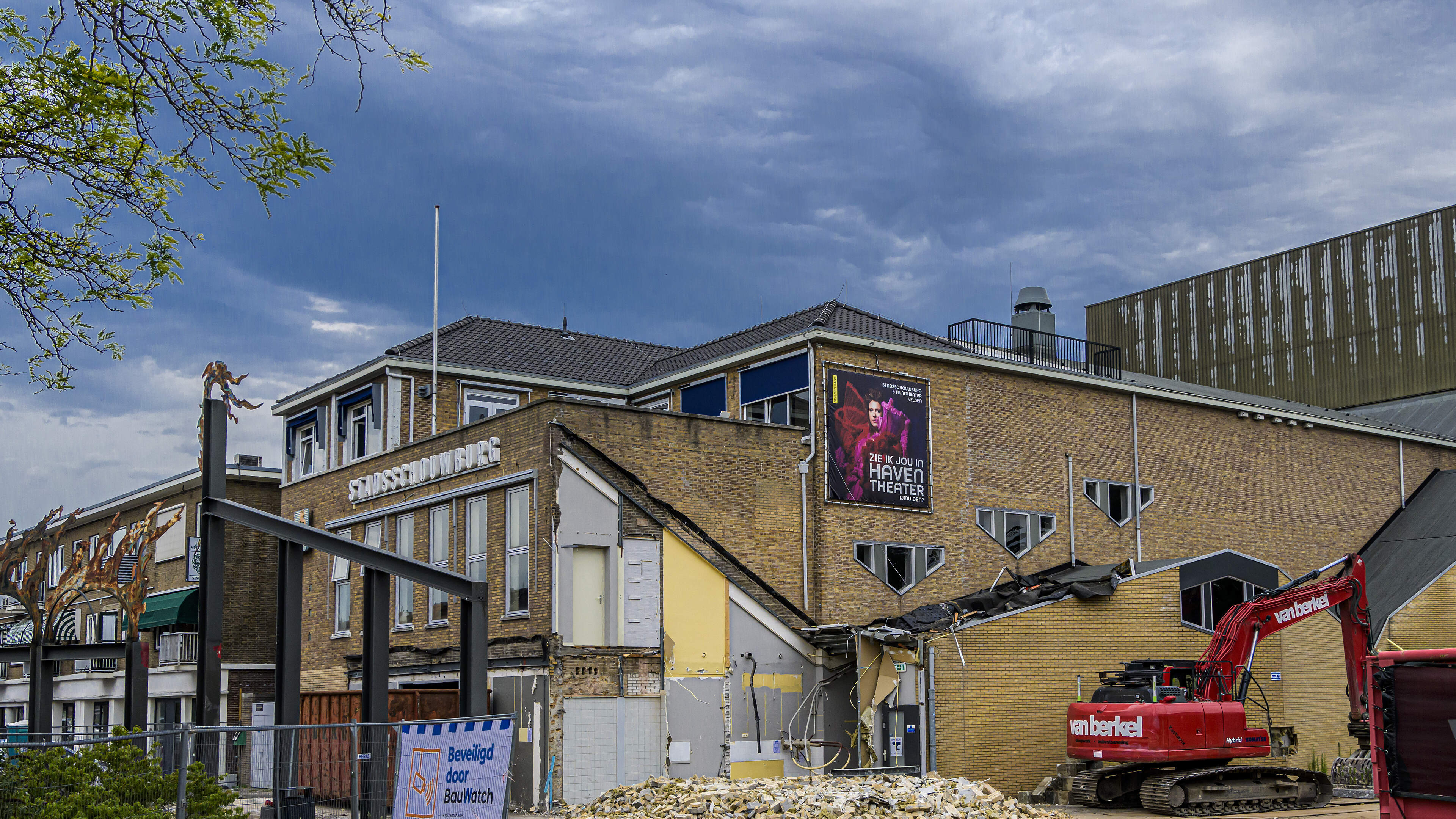 New Velsen city theater to be nearly twice as large, neighborhood concerned about parking