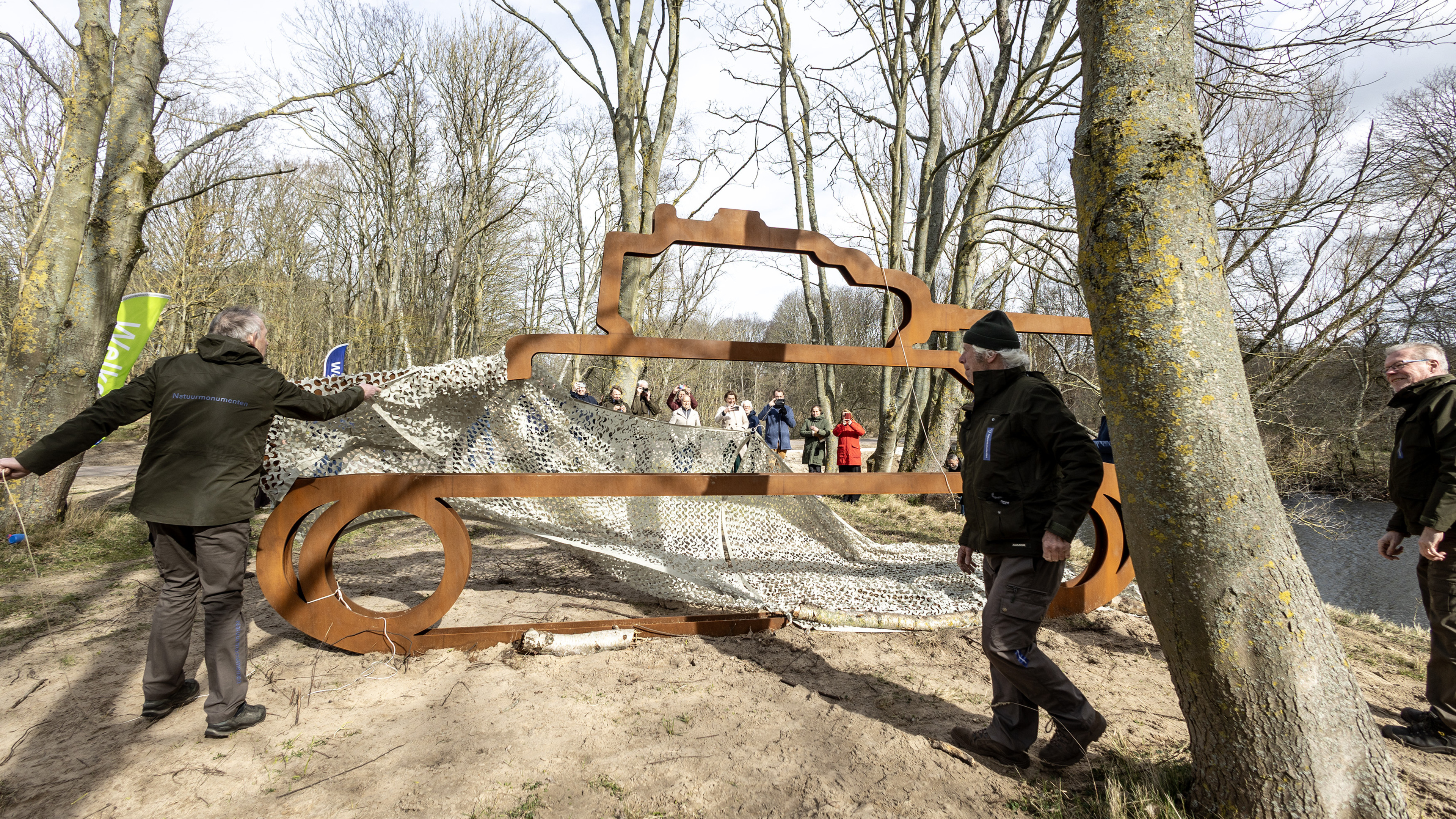 Audio walk and artwork in the dunes shed light on traces of war: ‘The podwalk makes people walk the route much more consciously’