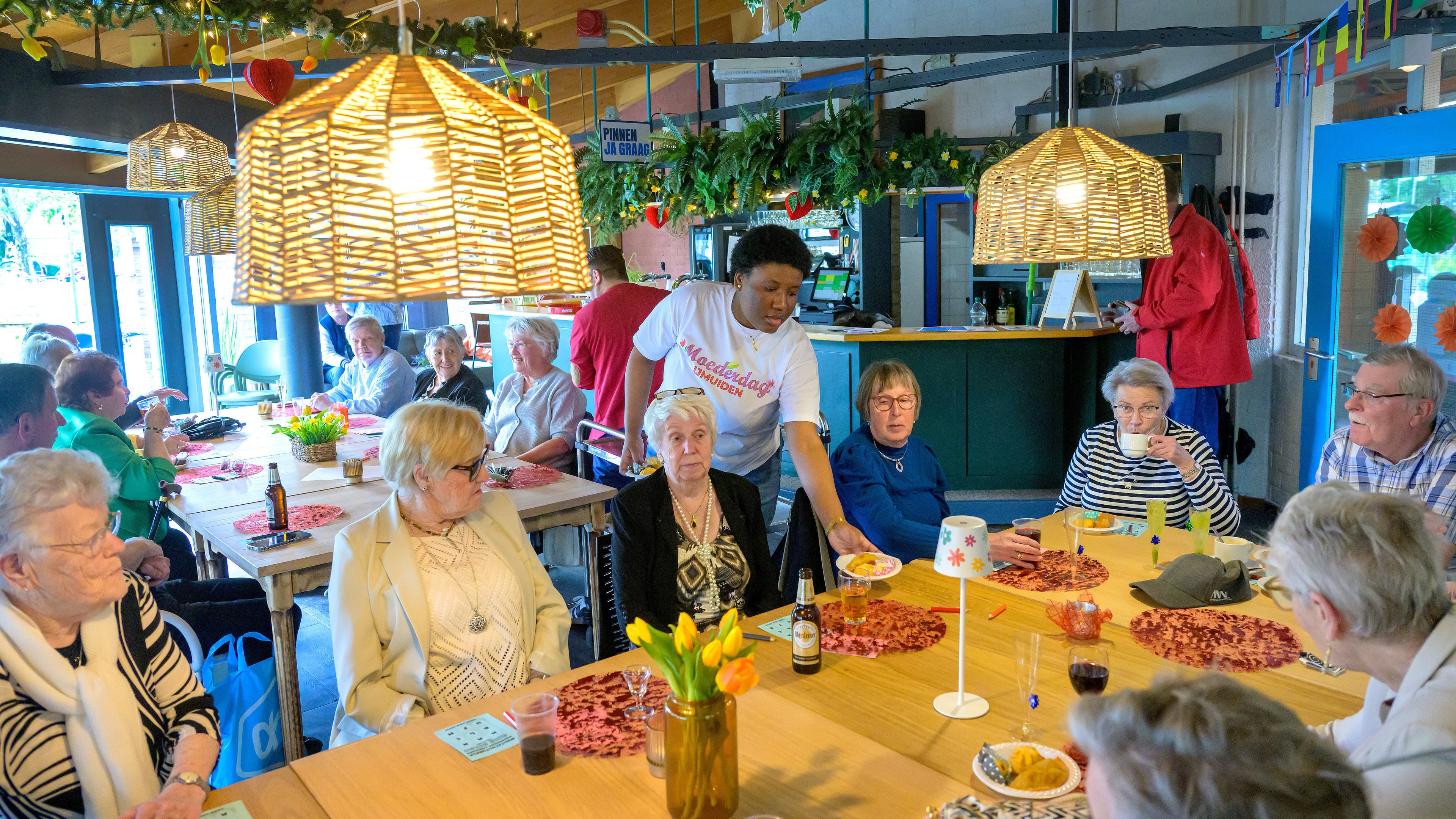 Nearly a hundred attend Multi-Cultural Mother's Day in Dwarsligger: 'It’s incredibly impressive that he pulled this off'