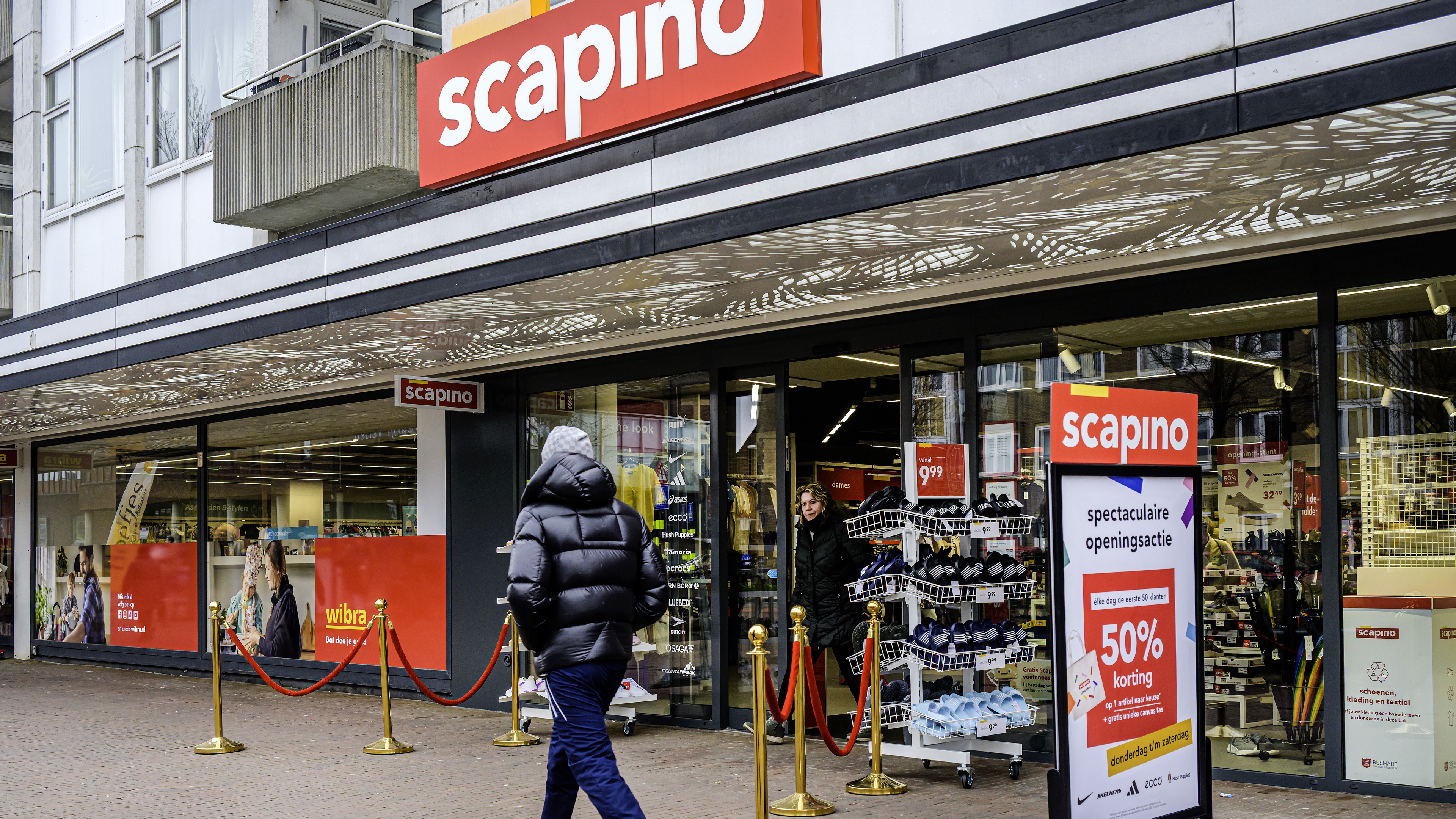 Scapino is back on Lange Nieuw: 'There were many leaks; downstairs was completely underwater'