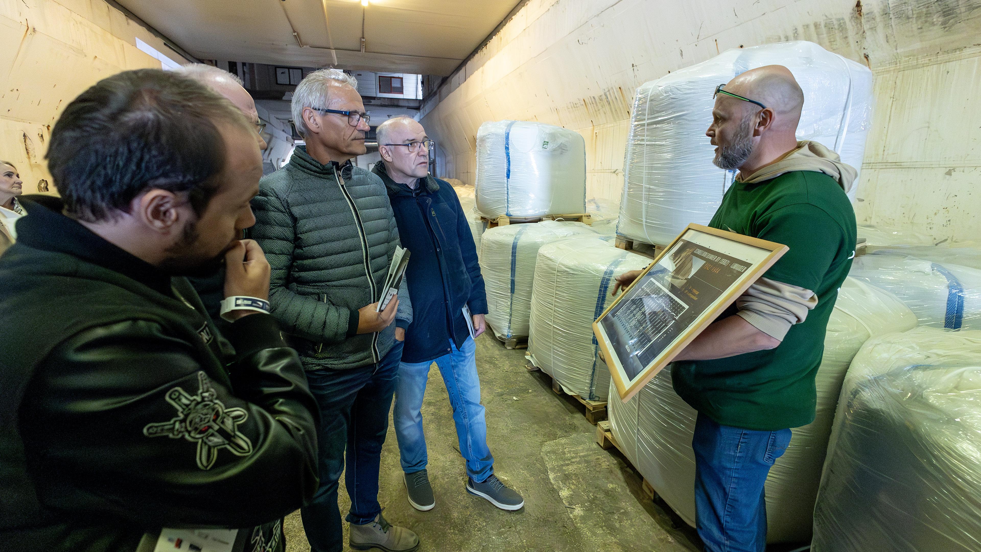 Ruim 2.500 bezoekers Schnellbootbunker in IJmuiden tijdens landelijke Bunkerdag. Rob uit Deventer: ’