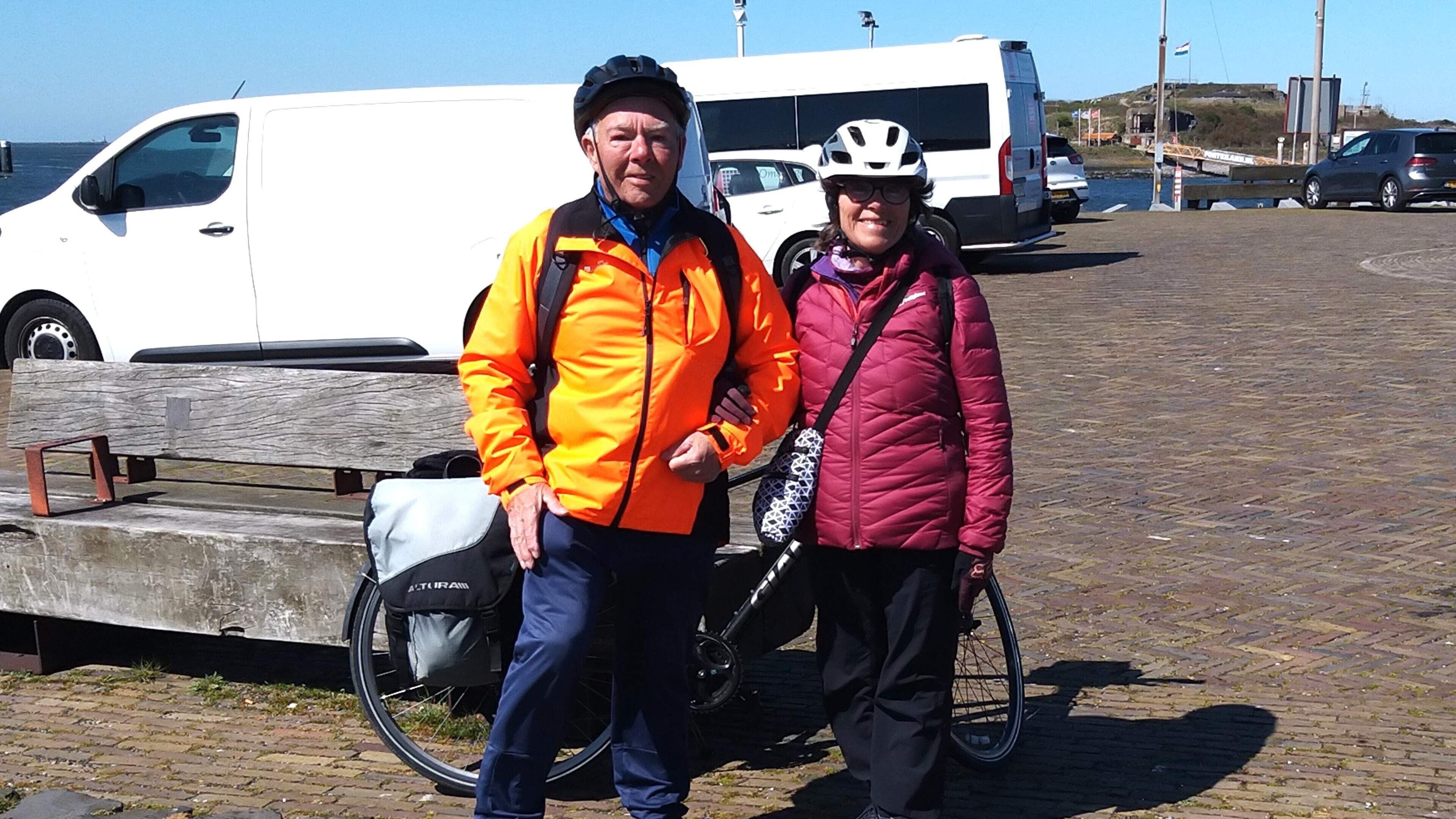 Ian and Alysia by bike from the UK: 'You have great bike paths. Much better than in England'