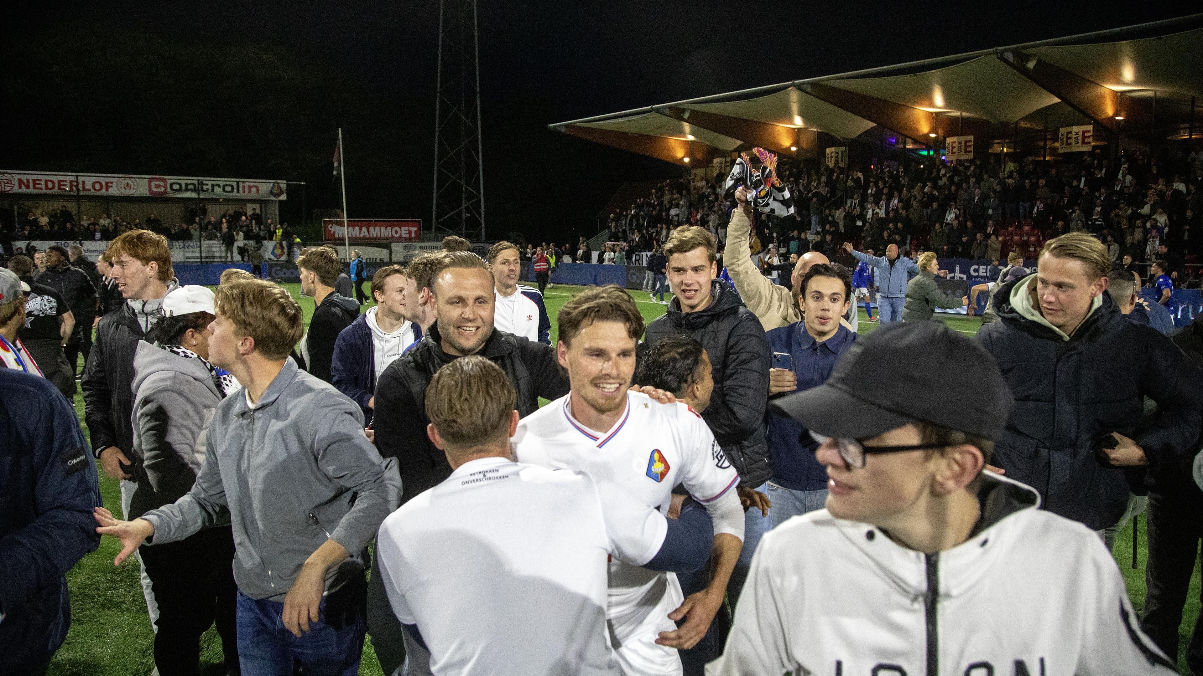 Eerste straffen voor relschoppers Telstar - Den Bosch. Extra maatregelen bij thuiswedstrijd tegen Wi