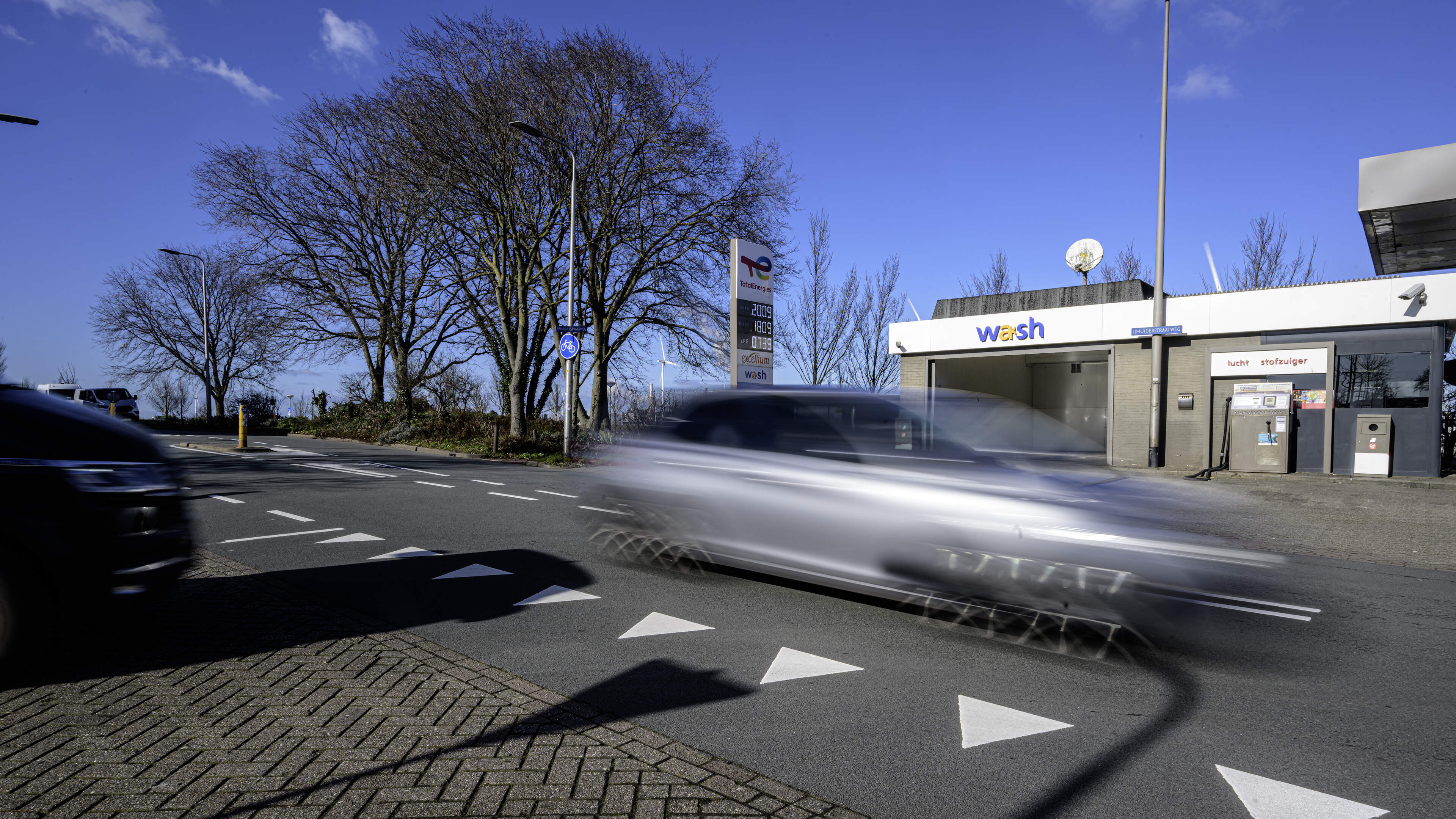Speeding on IJmuiderstraatweg, cut-through traffic on Velserduinplein, confusing intersection at Orionweg: road safety in Velsen has a long way to go
