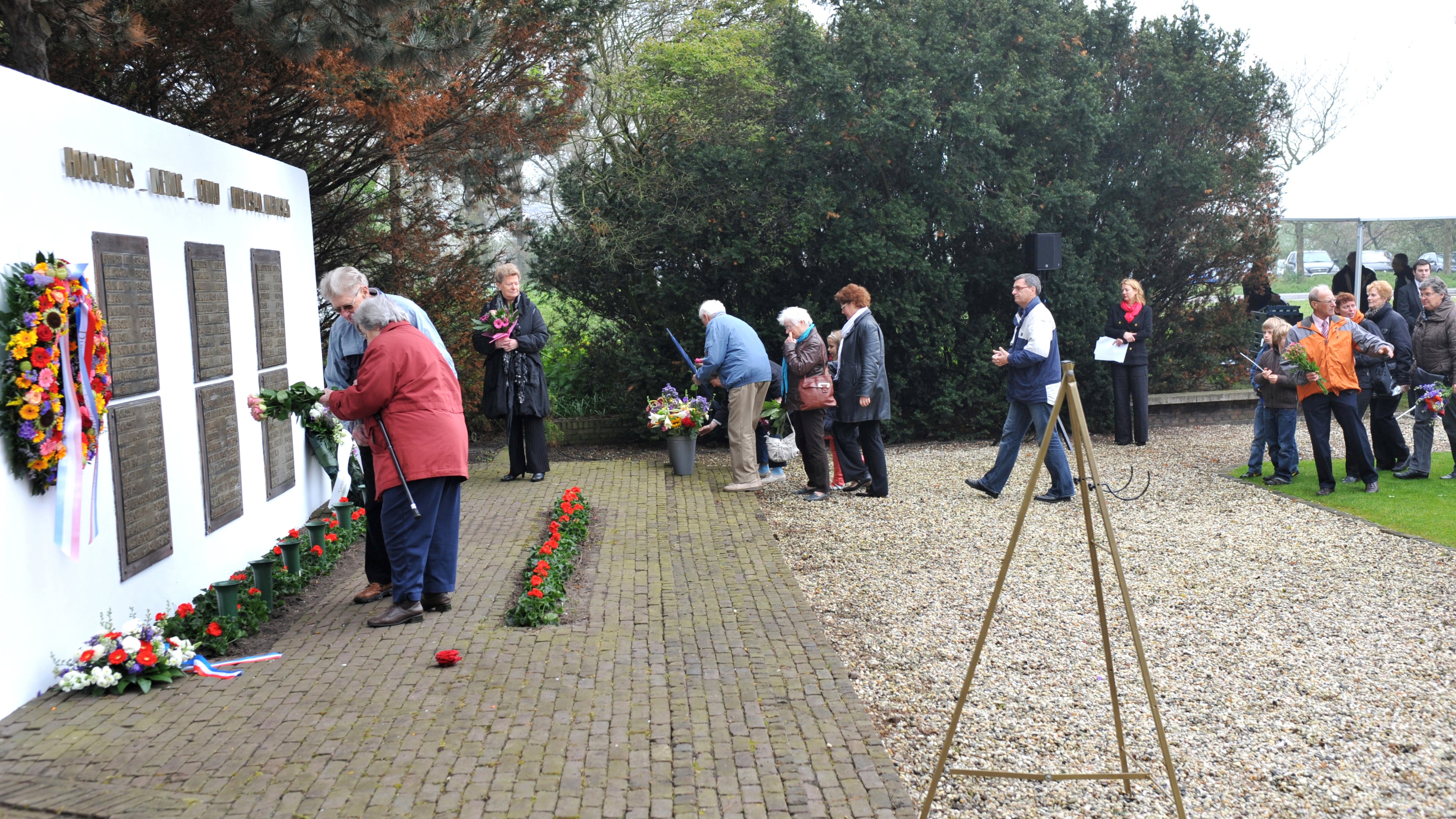 May 4th commemoration at Tata Steel honors Gerrit Jan van der Steen