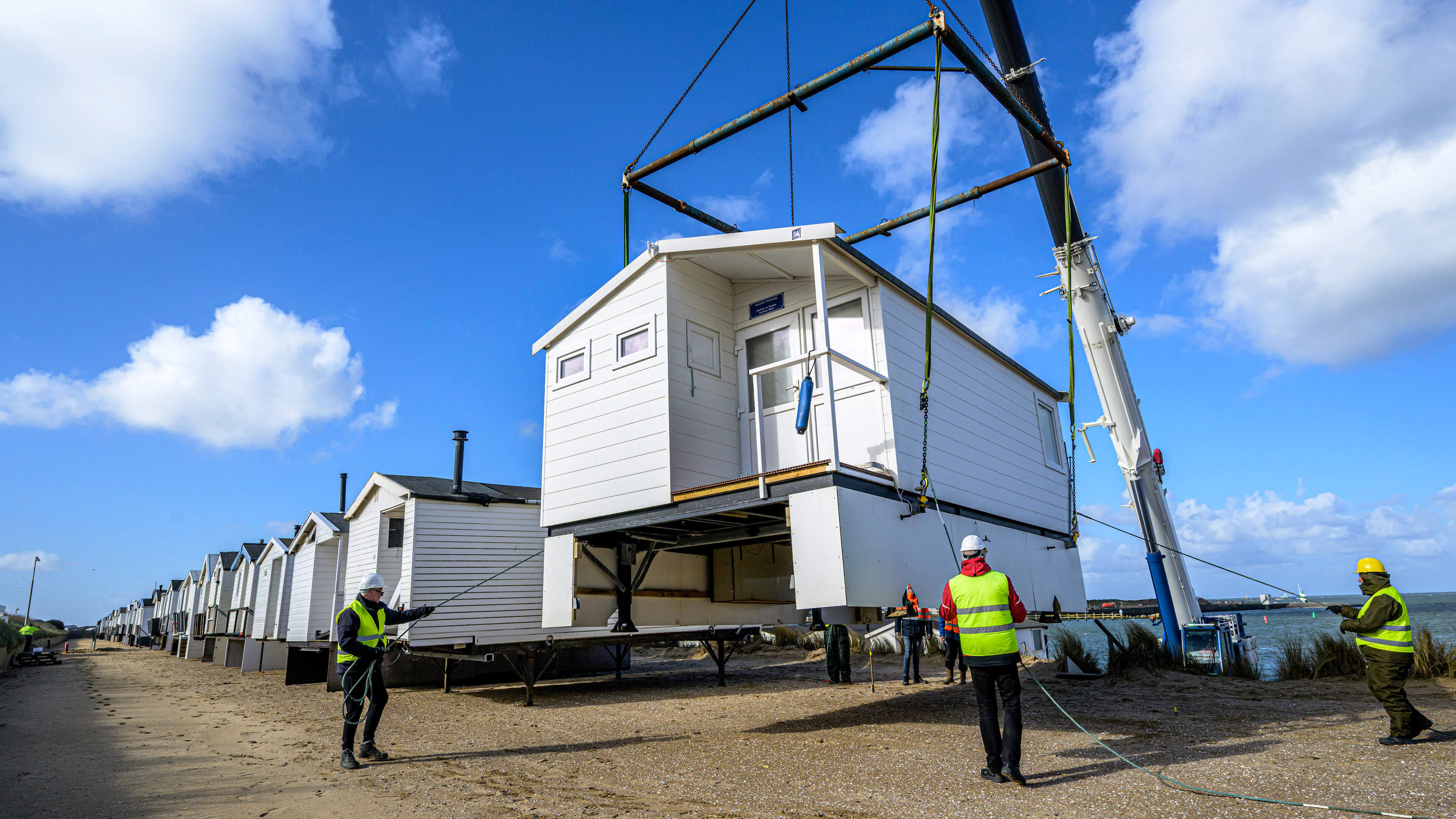 Beach houses return to the Kleine Strand in IJmuiden: 'I still find beach life beautiful every year'