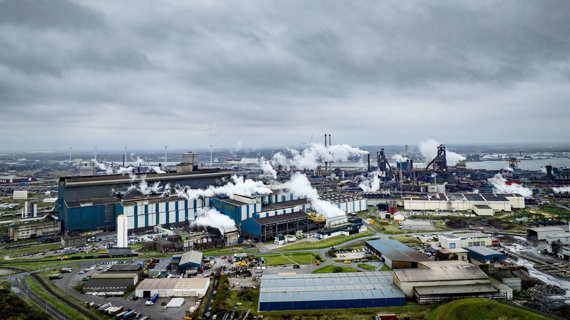 Beide vervuilende kooks- en gasfabrieken van Tata Steel moeten dicht ...
