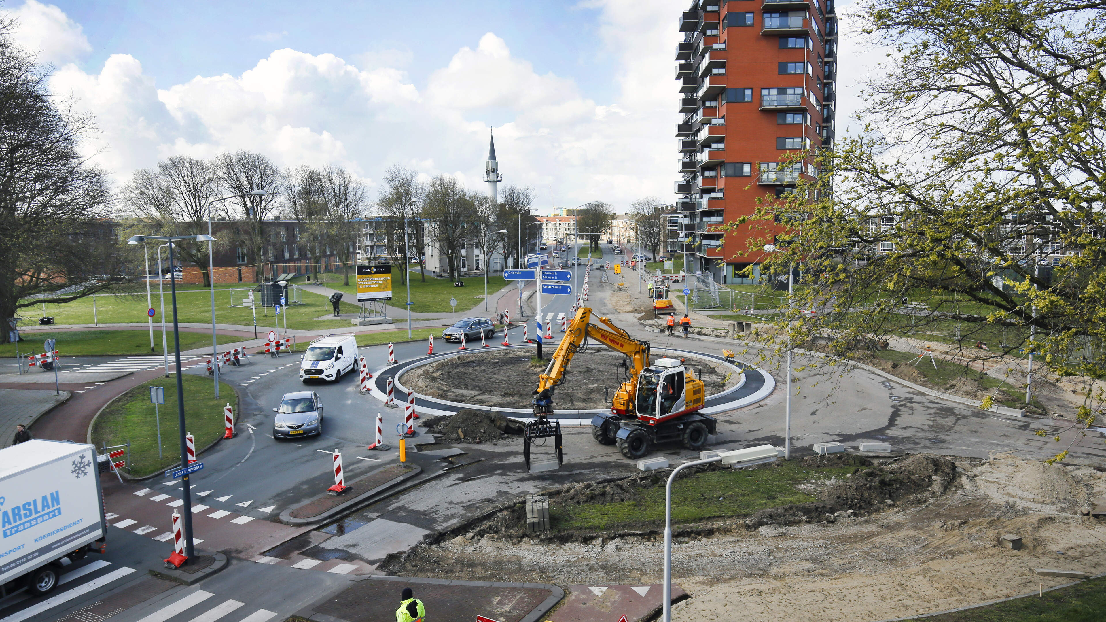 Delay in asphalting Stadspark roundabout IJmuiden
