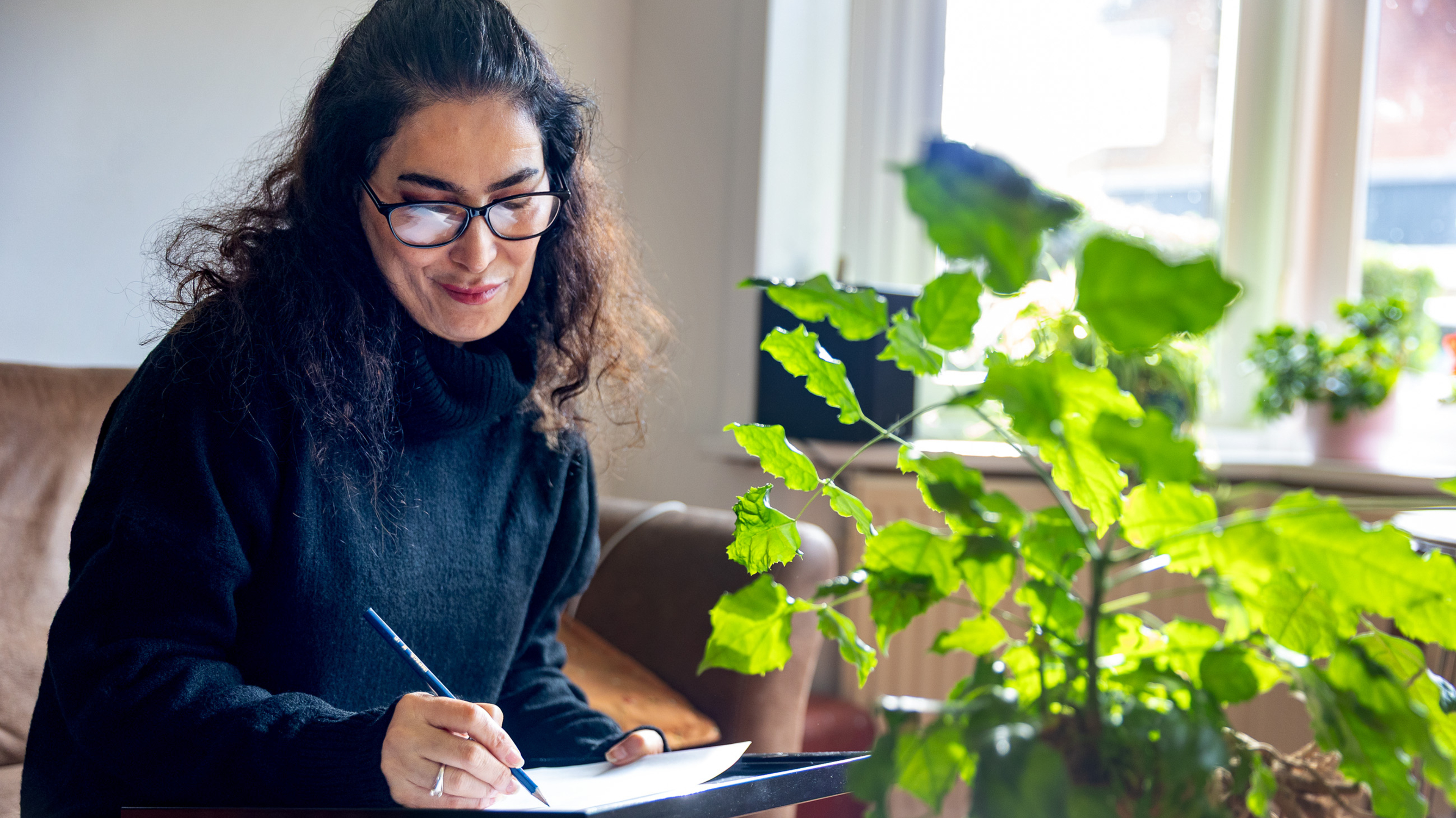 Saloome lives between joy and fear: Iranian refugee from Velsen-Noord knows nothing of family's fate