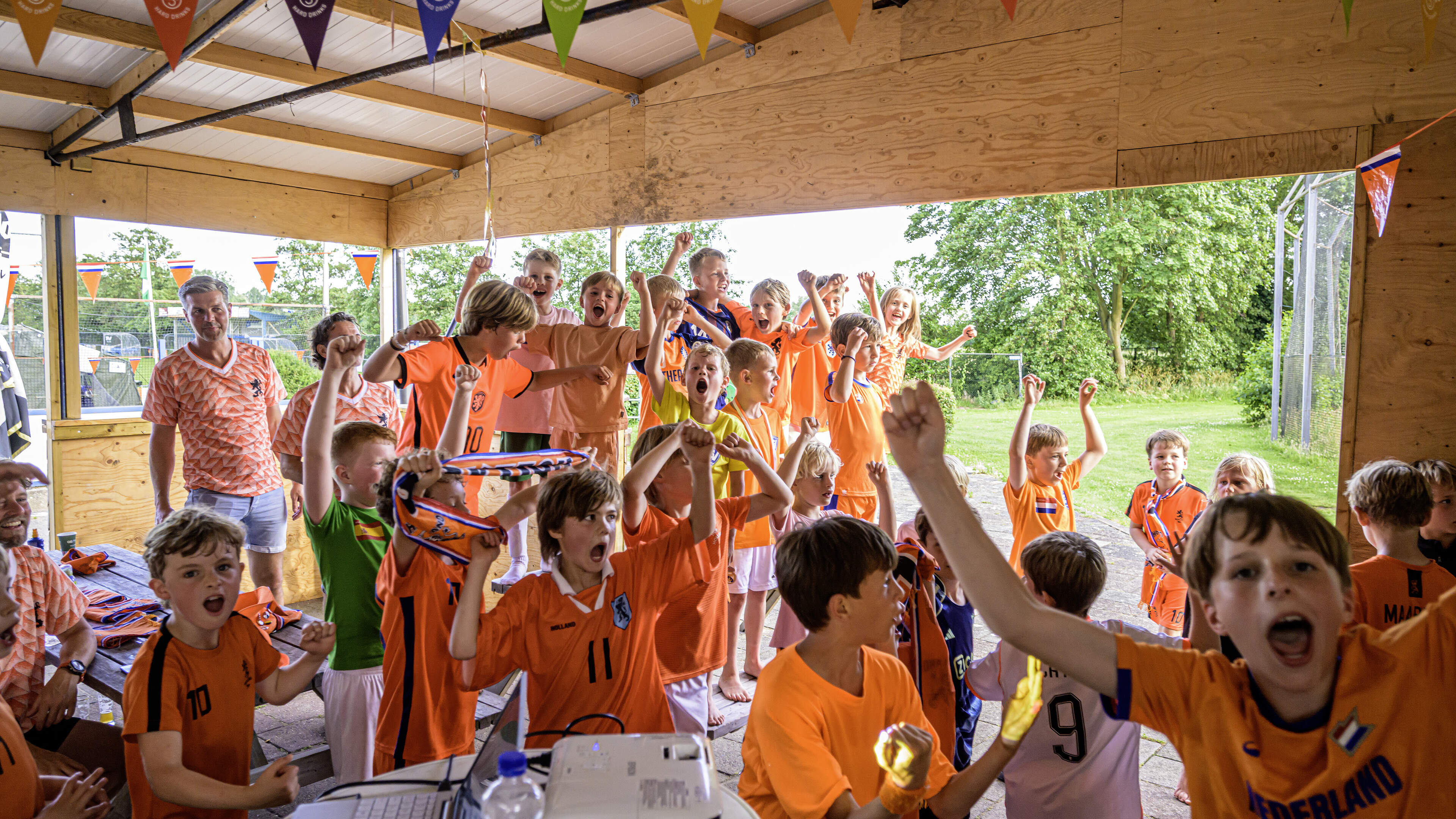 Watching Oranje with friends at SV Terrasvogels football camp: ‘I’m staying awake all night, that sounds like fun’