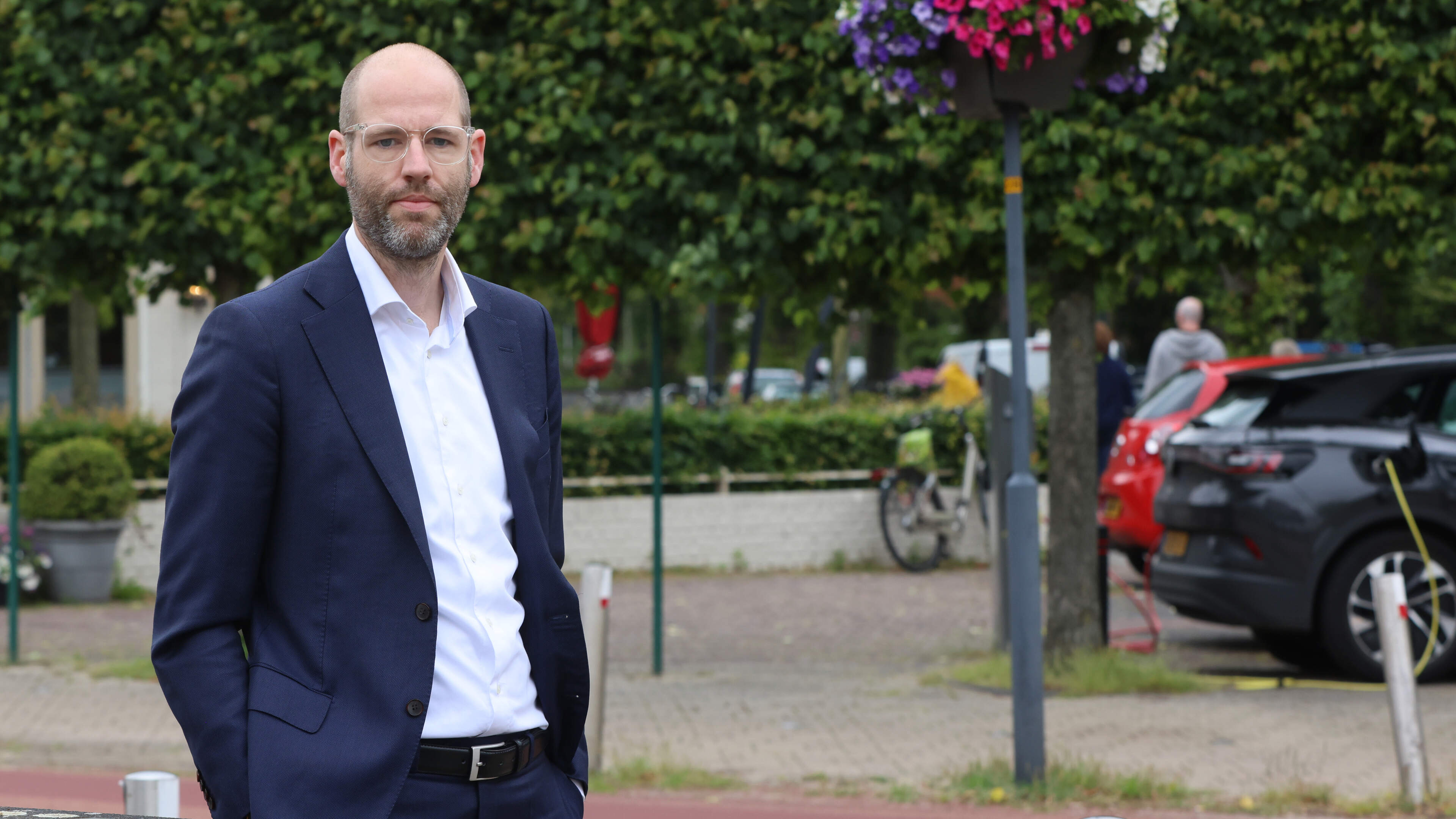 Velsen to tackle reports of discrimination faster: 'You may think differently, but not discriminate'