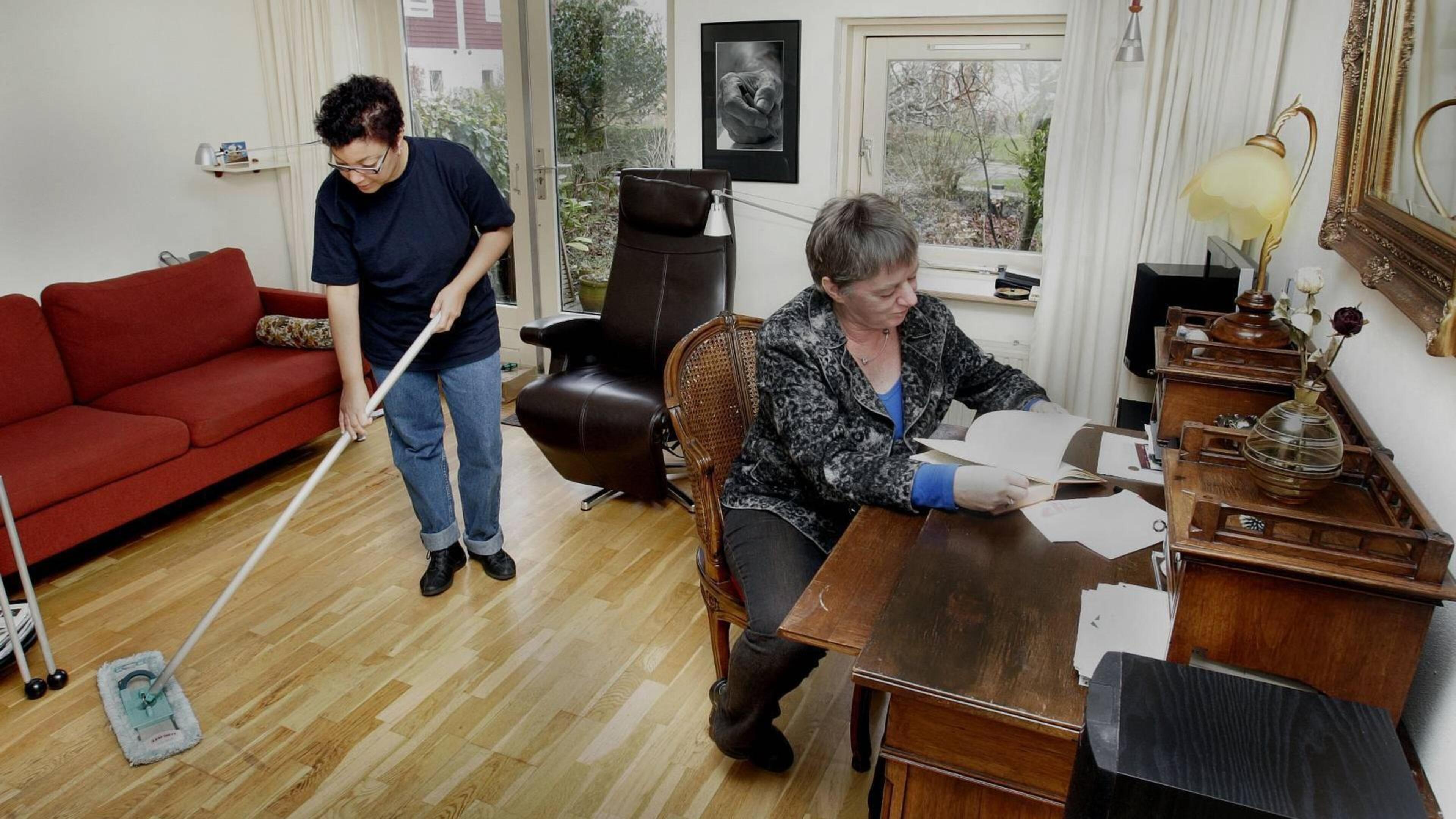 Domestic support via Wmo suddenly cut by half an hour, but Velsen municipality says clients won't notice