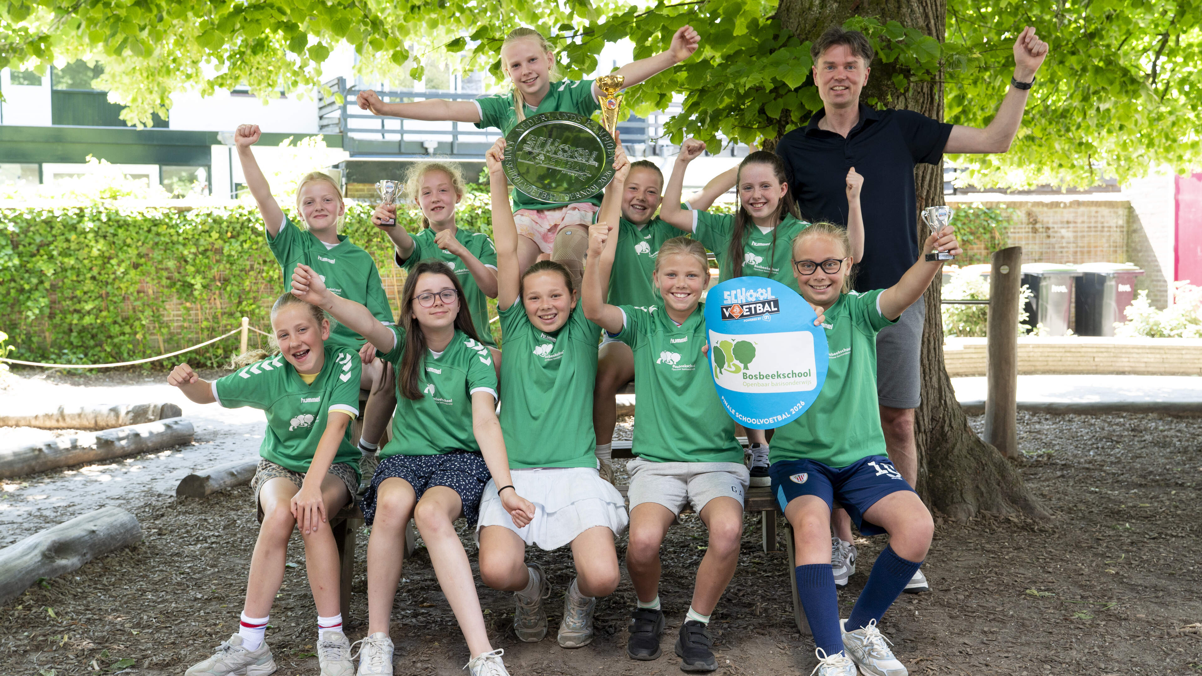 Bosbeek School from Santpoort-Noord is national school football champion for second year in a row: 'We were on the Jeugdjournaal'