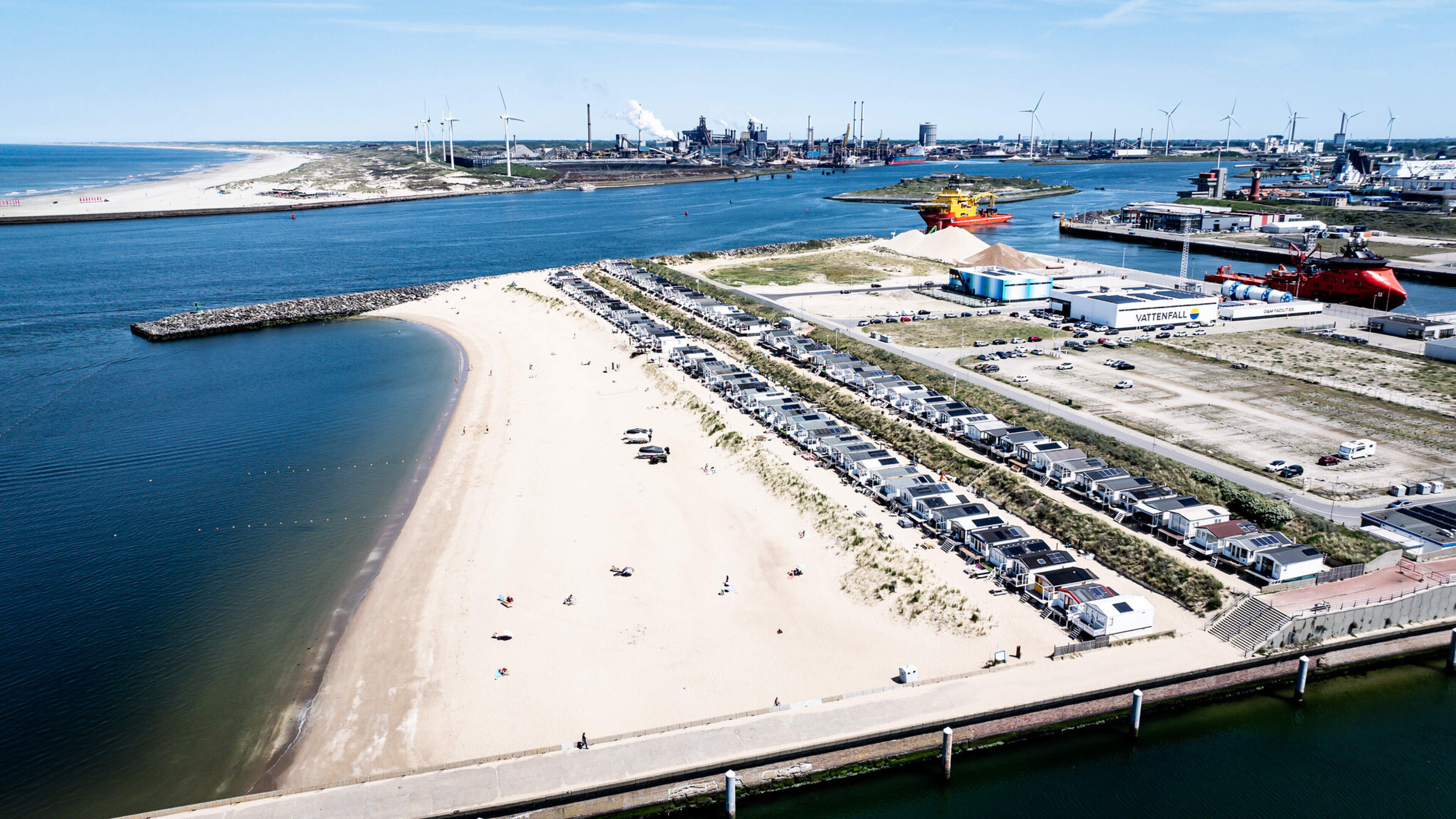 'Pizza incident' led to brutal youth attack on Kleine Strand: three injured, two men hospitalized. Mayor Dales reacts 'with horror' to assault