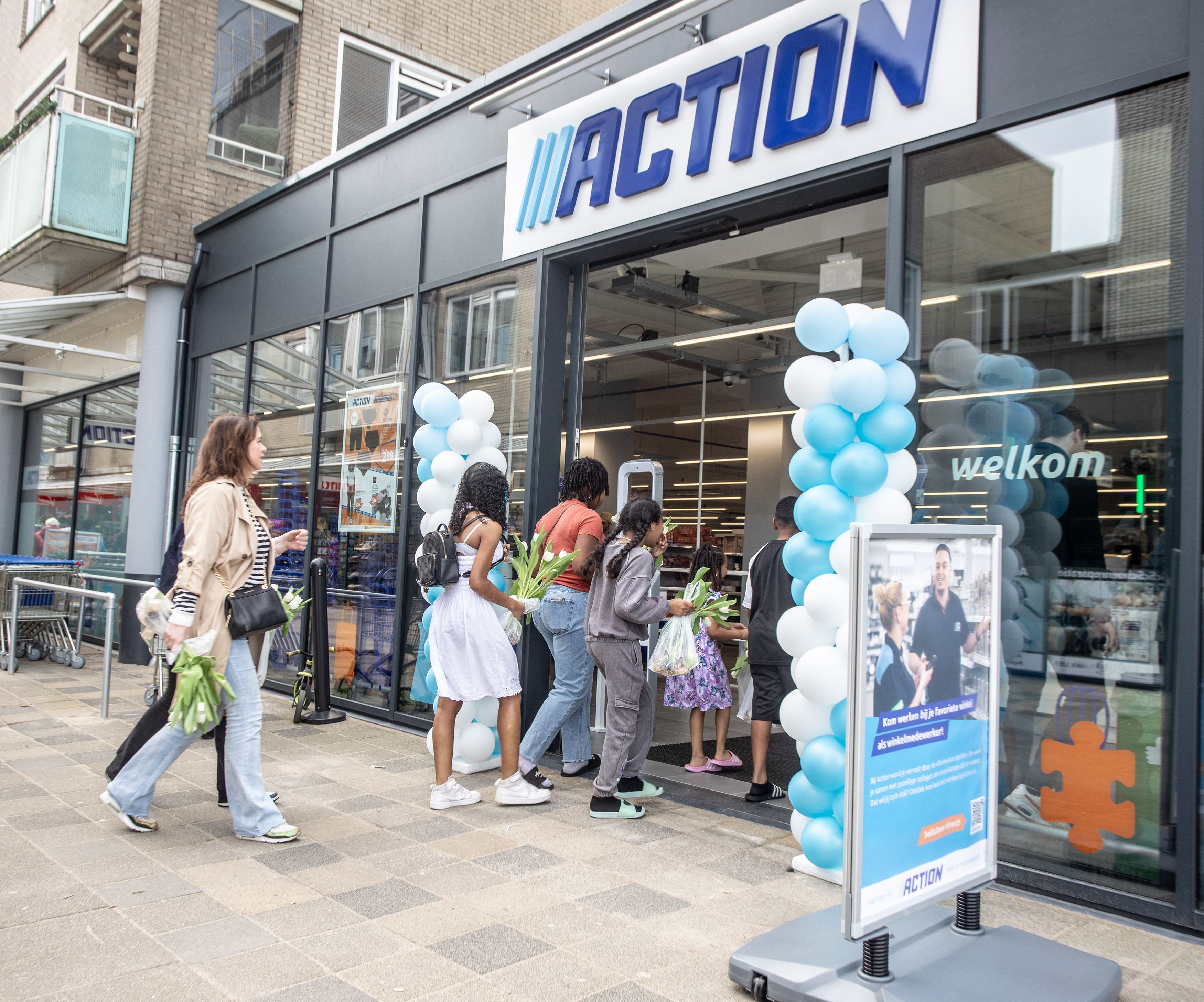 Action opent deuren van nieuwe filiaal in Velserbroek. ’Meer voetjes hier is voor iedereen goed’