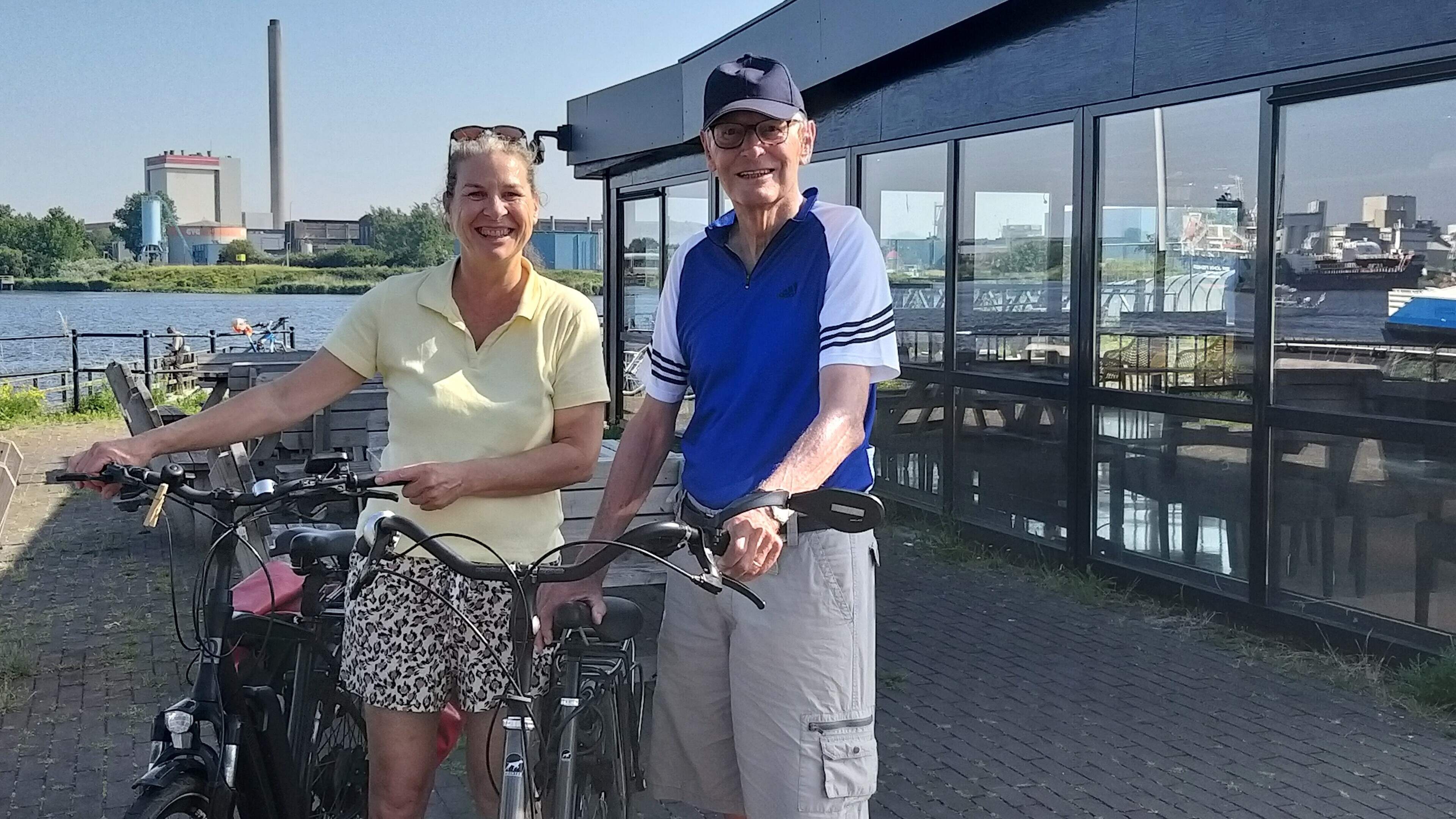 Theo celebrates his 88th birthday on a bike with Maureen: 'A person who feels the cold doesn't suffer much from the heat'