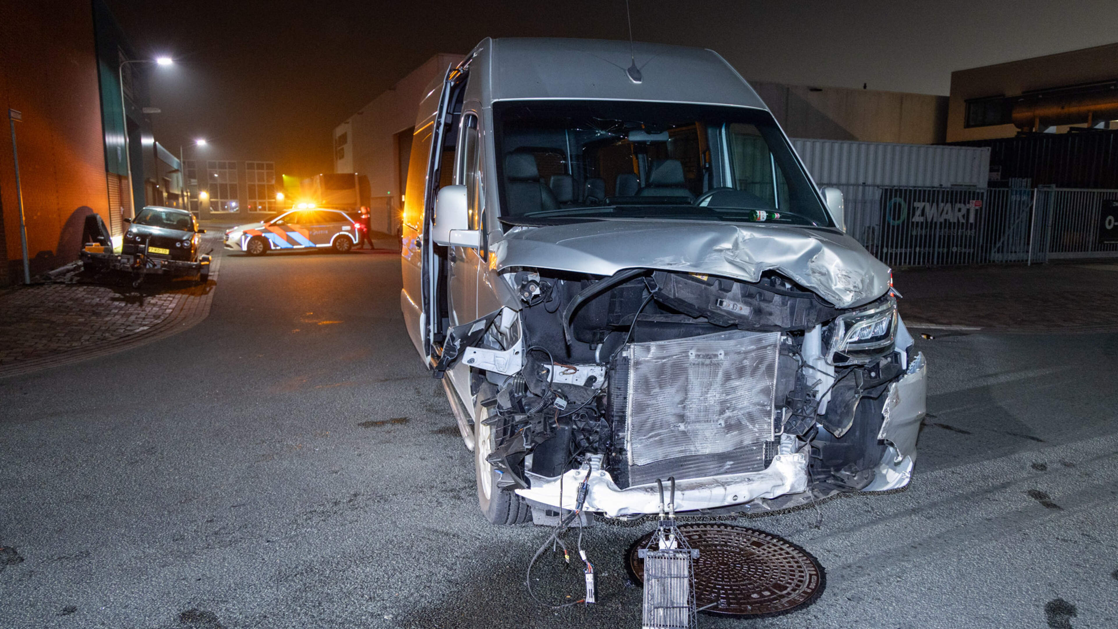 Pickup truck driver (34) under the influence in collision with taxi bus [update]