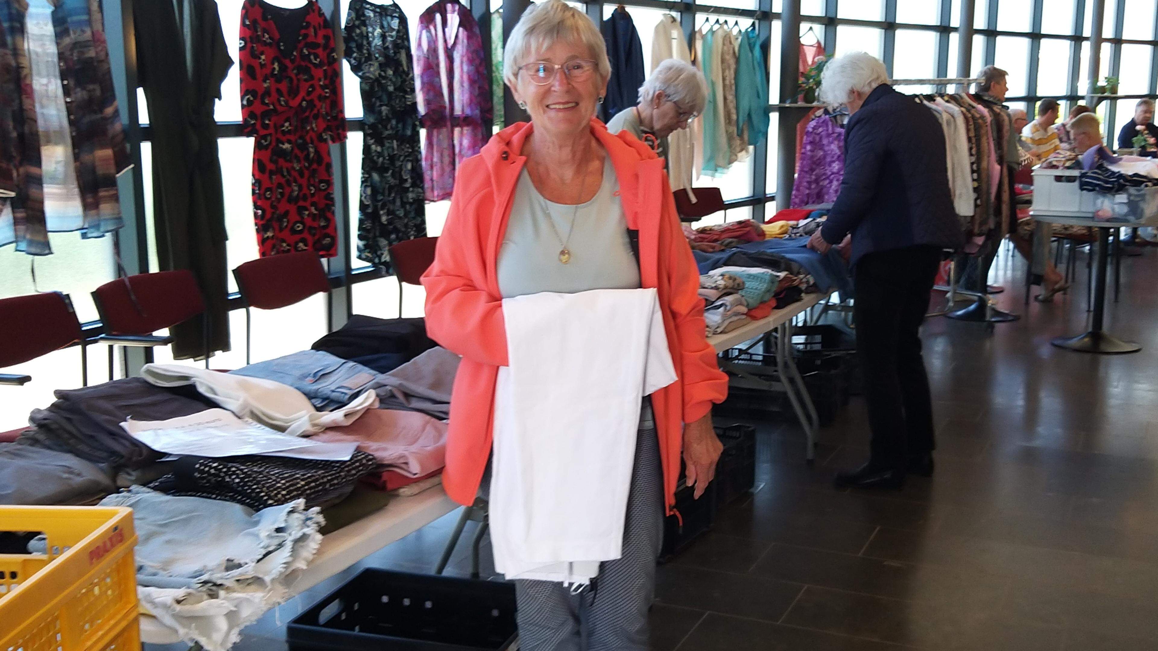 Gerda houdt van haar werk als bezoekdame voor ouderen. ’Het is een wekelijkse ontmoeting waar mensen