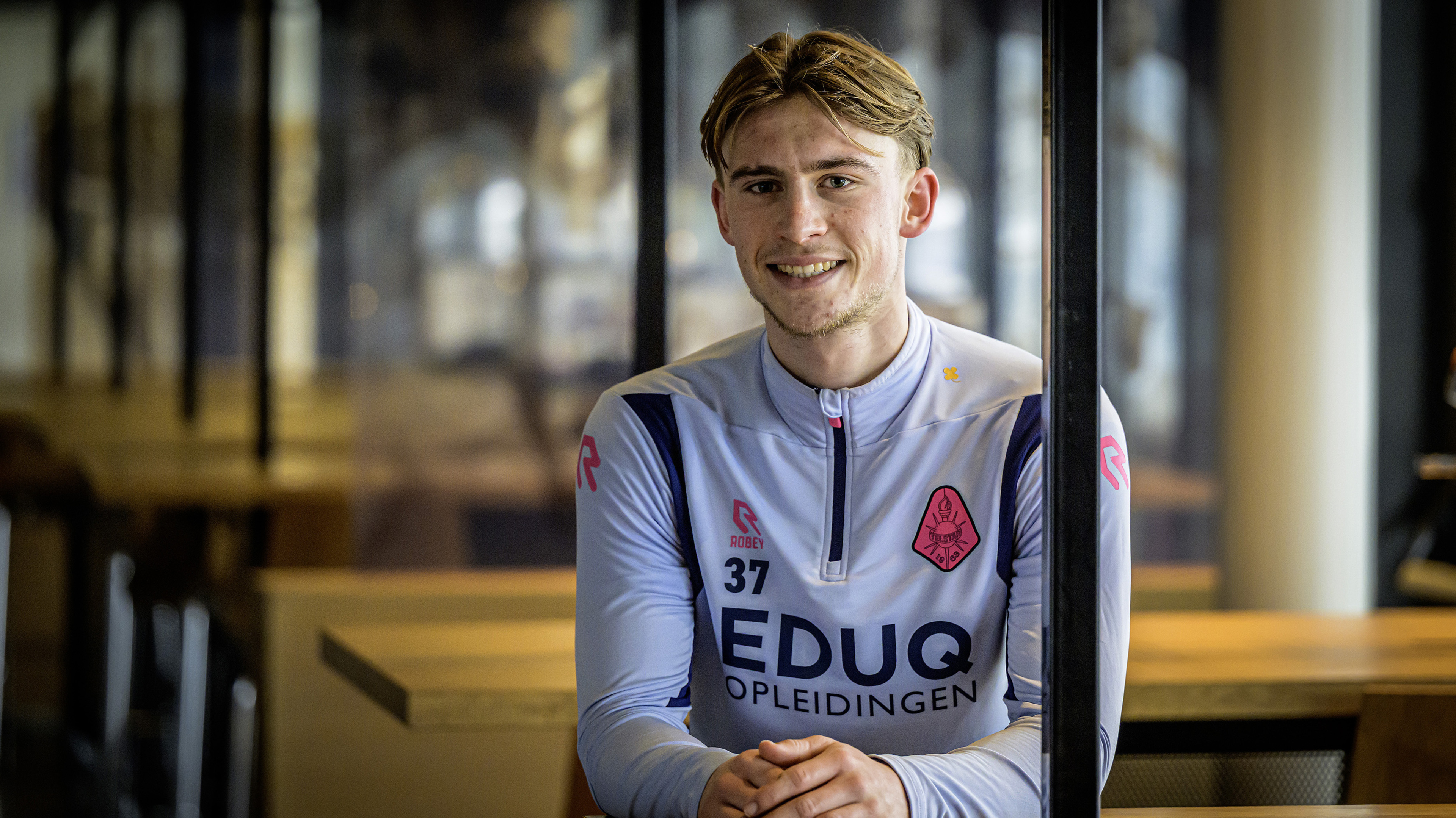 Telstar striker Sem van Duijn not afraid of 'Kees Luijckx scenario' against parent club AZ: 'If I score, I score'