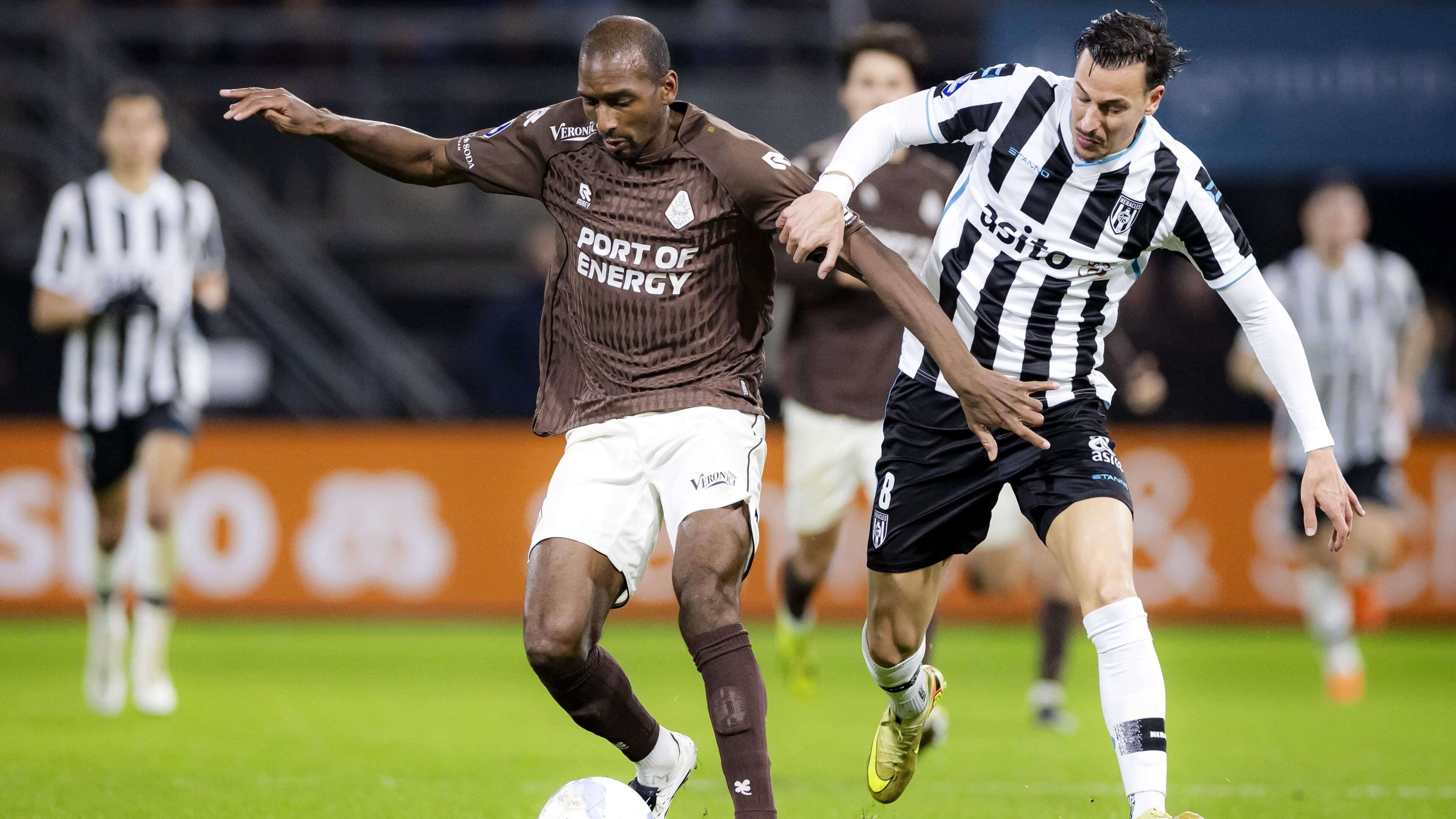 Telstar won't risk it with Malone alone; passport-gate also preoccupies Velsen