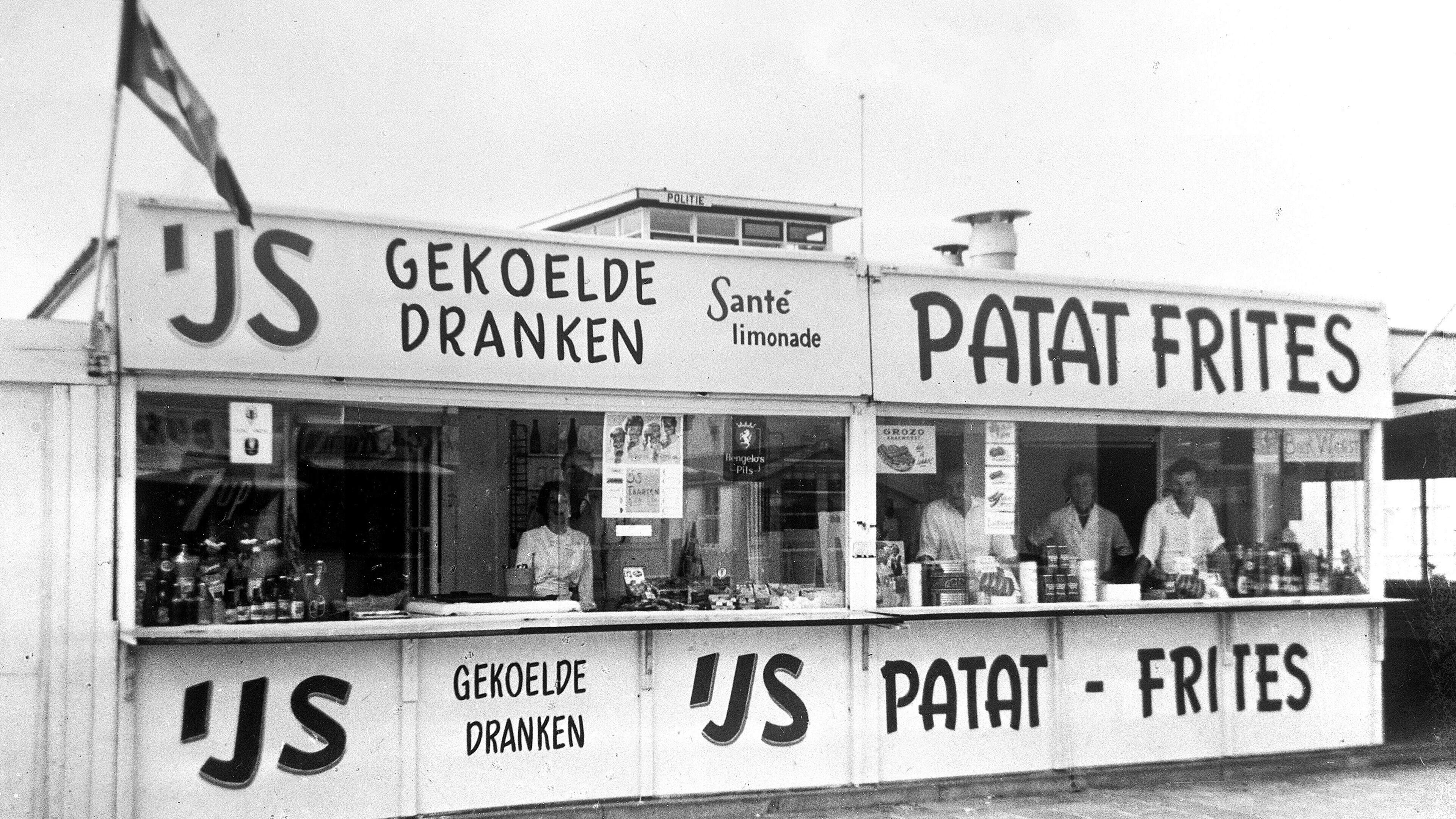 150 years of IJmuiden in photos and postcards: What happened to Bonanzastraatje and the Zeeweg Hospital?