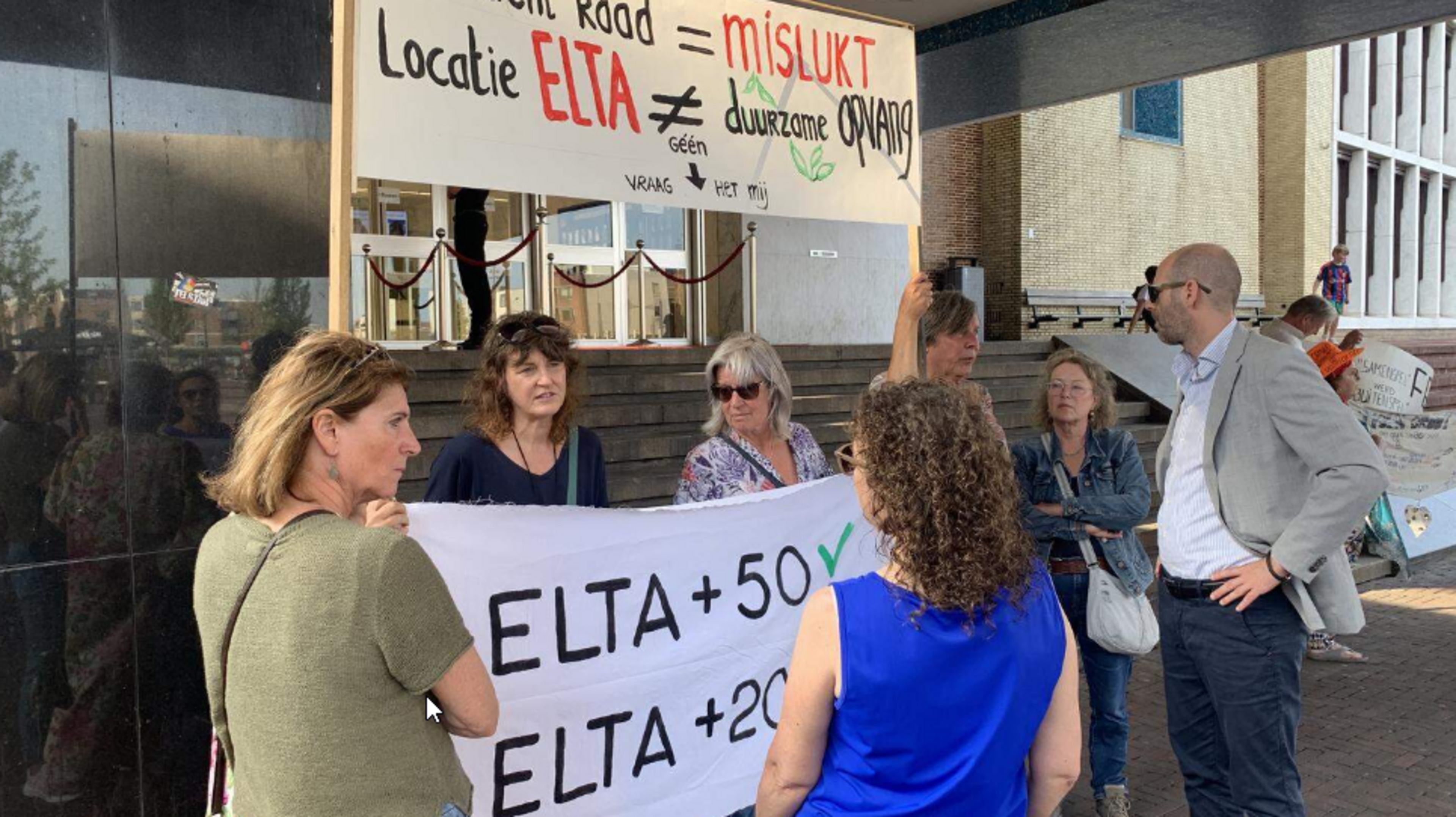 Referendum on Santpoort-Zuid asylum center rejected again; opponents now look to province for support