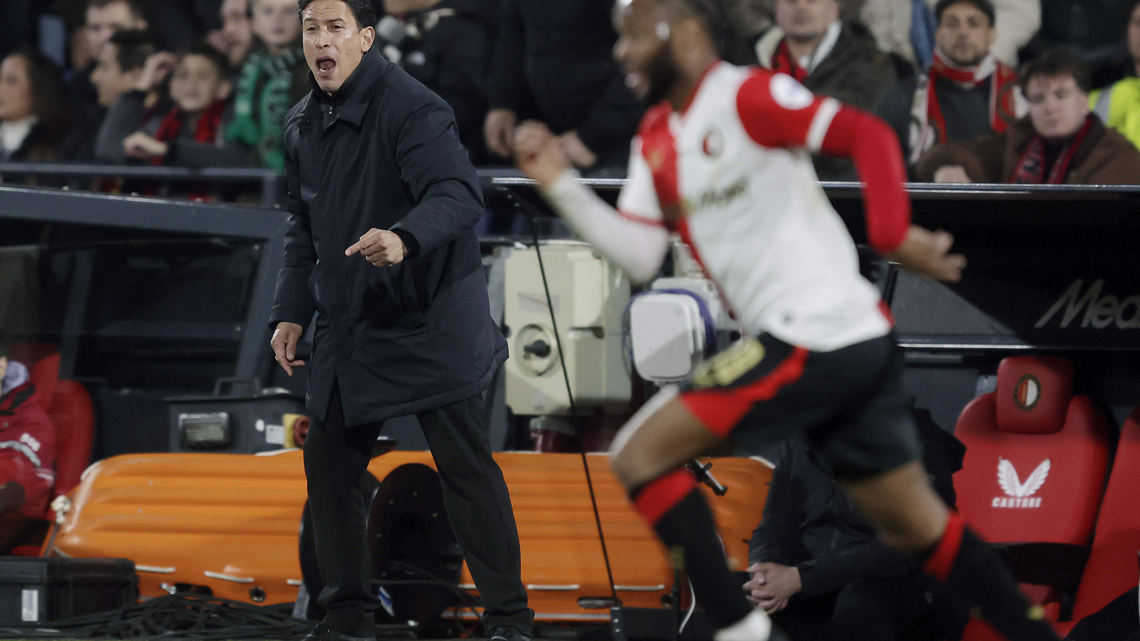 'That exciting oil slick is getting bigger,' says Telstar coach Correia about the Eredivisie's final phase