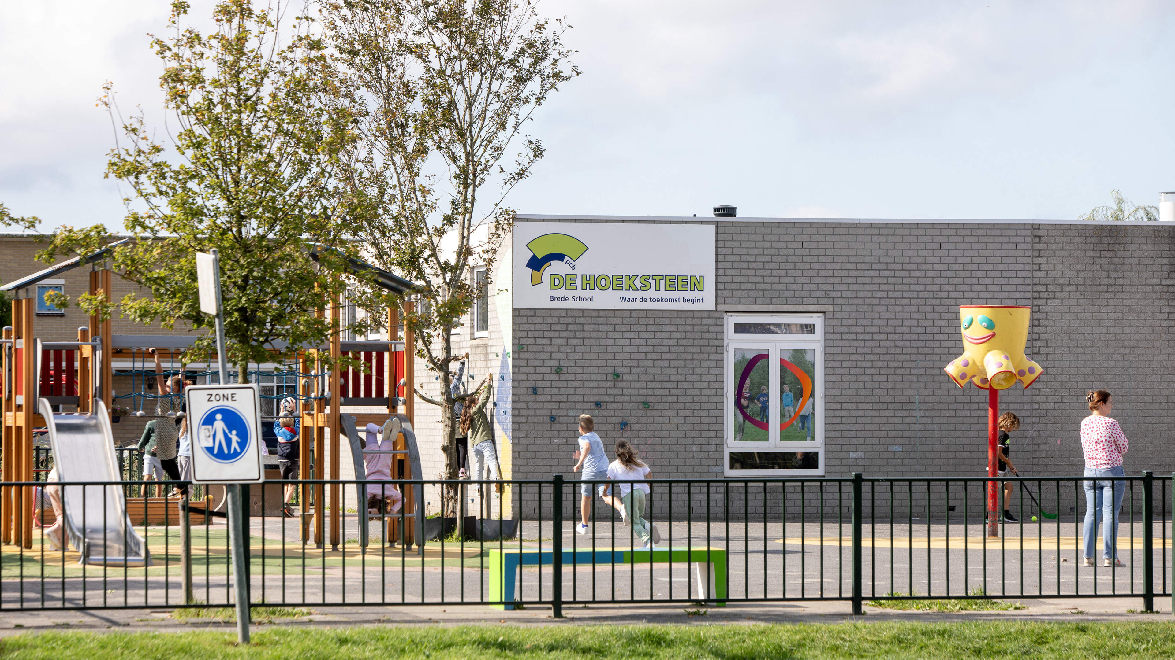 Jongens aangehouden na inbraak basisschool De Hoeksteen Velserbroek