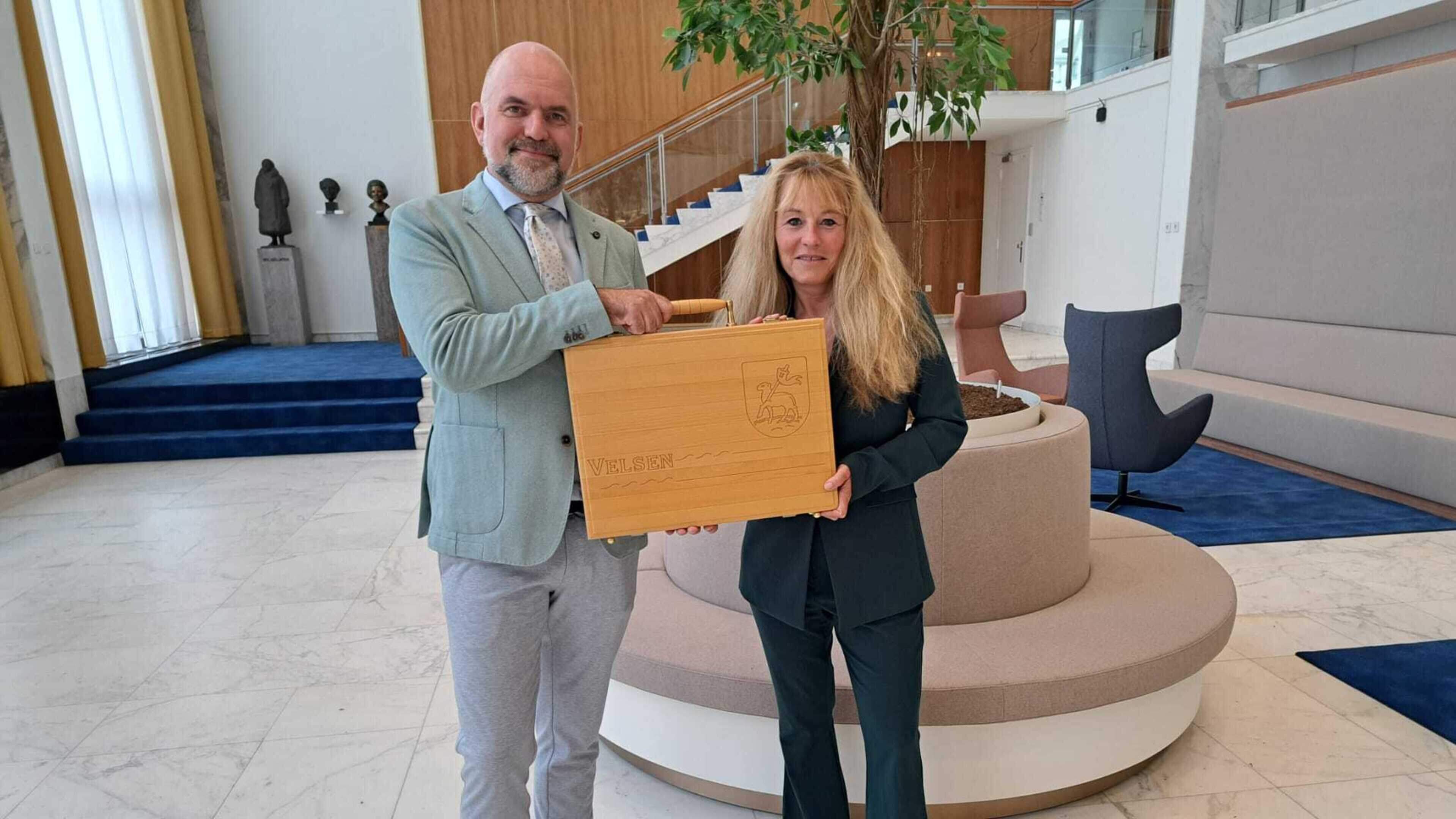 Velsen unconcerned about finances after poor BDO rating; no additional cuts expected