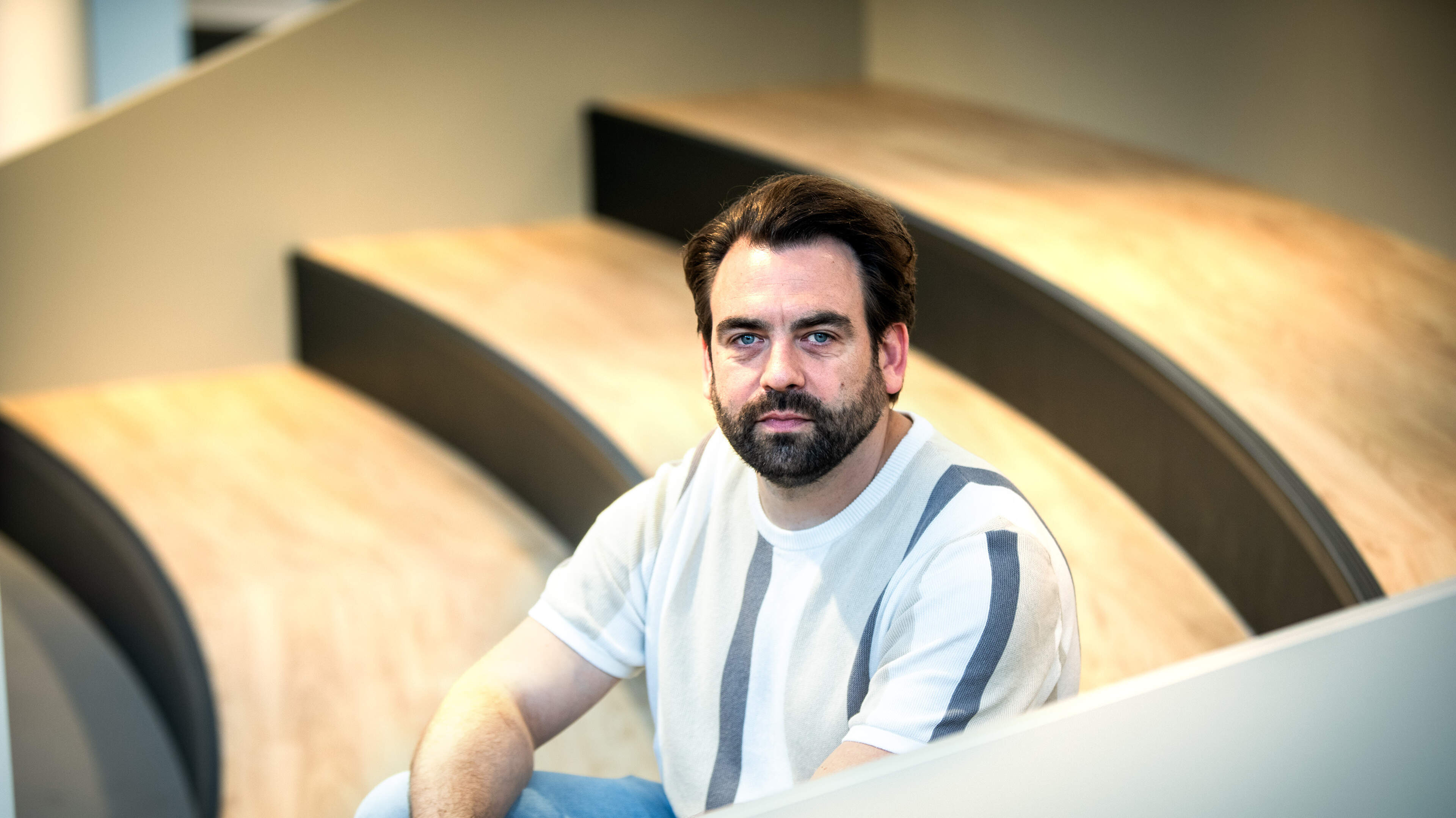 Vlaming in Velserbroek scheef roman: ‘Niet autobiografisch, maar heeft me wel veel gebracht